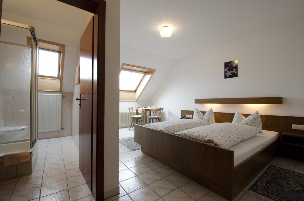 Hotel Gasthof Roessle Westerheim Oda fotoğraf